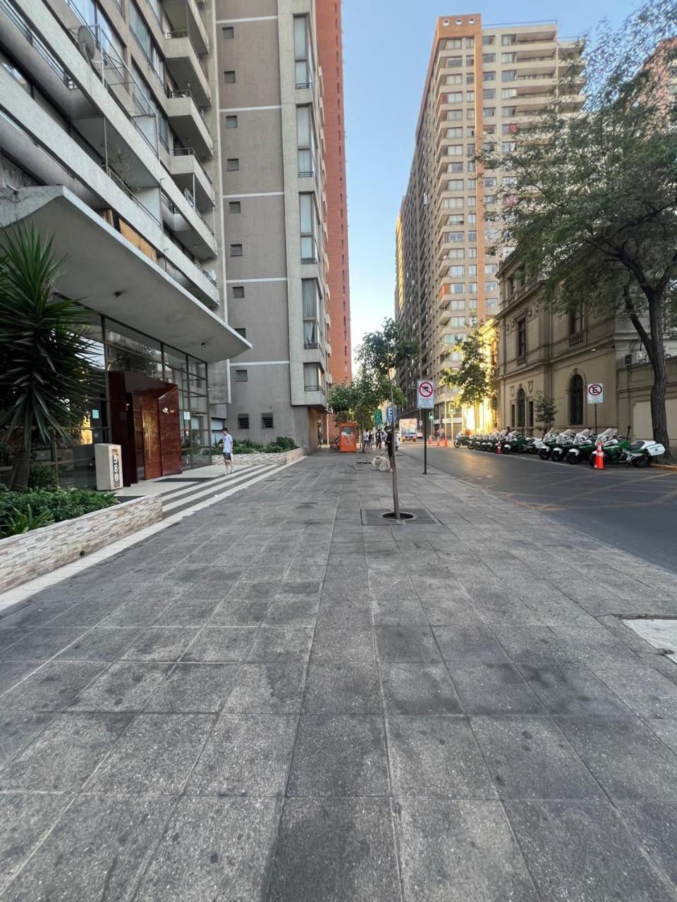Dos Departamentos En Plazas De Armas *